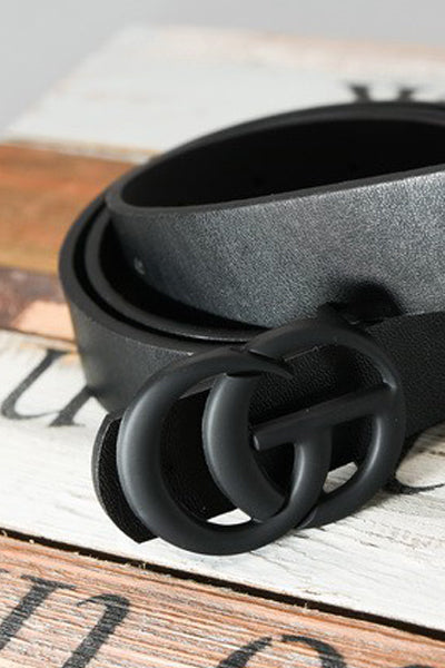 matte buckle belt | black